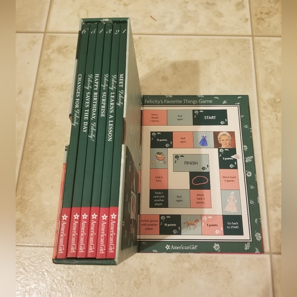 American Girl Felicity book set 1 to 6 in box damaged box and game missing piece - Picture 2 of 10